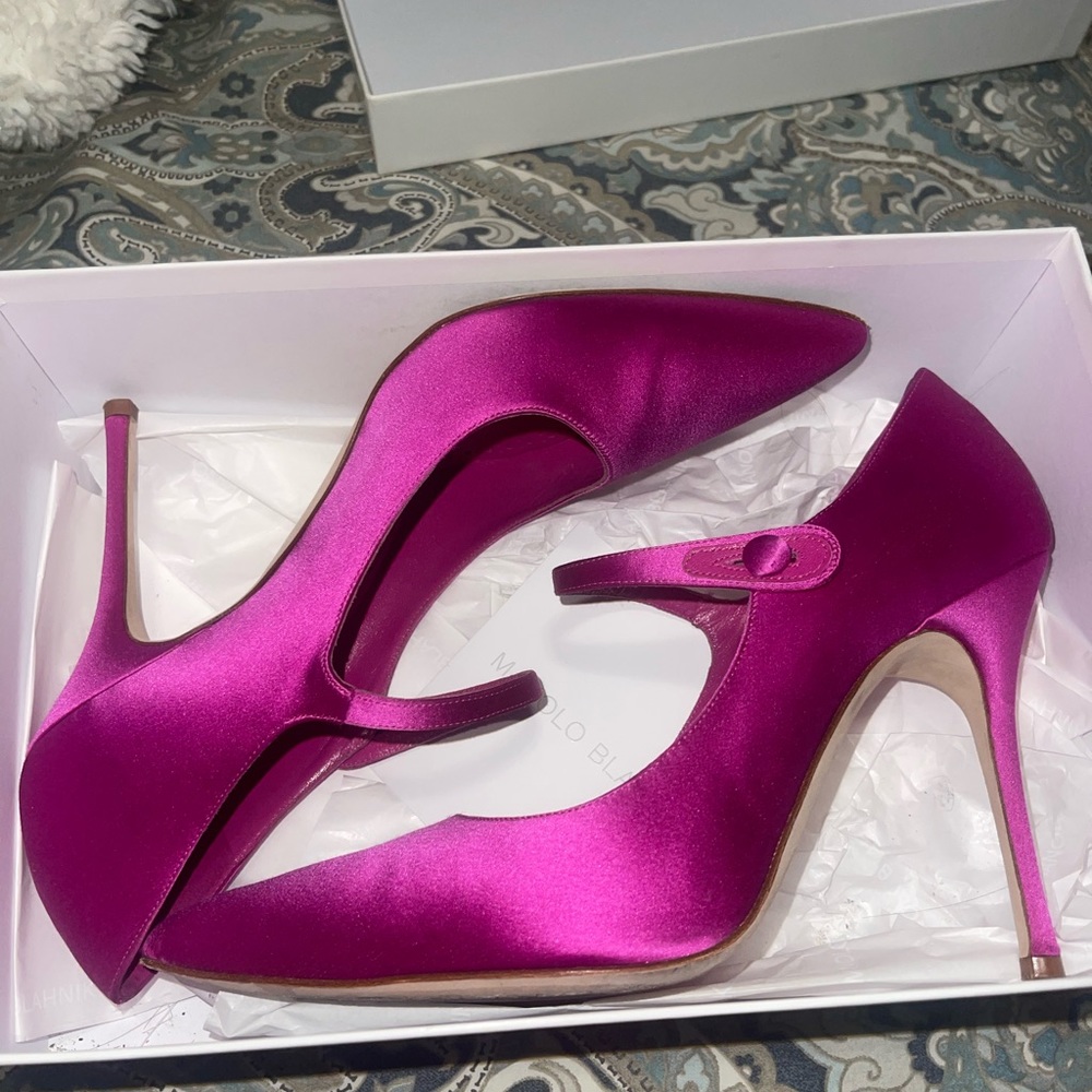 Pink Satin Manolo Blahnik Heels